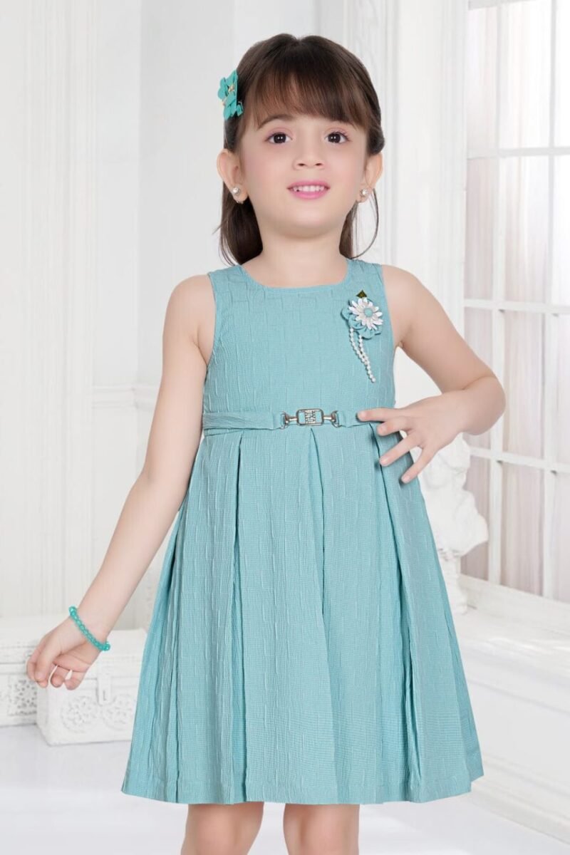 Green Sleeveless Knee-Length Frock