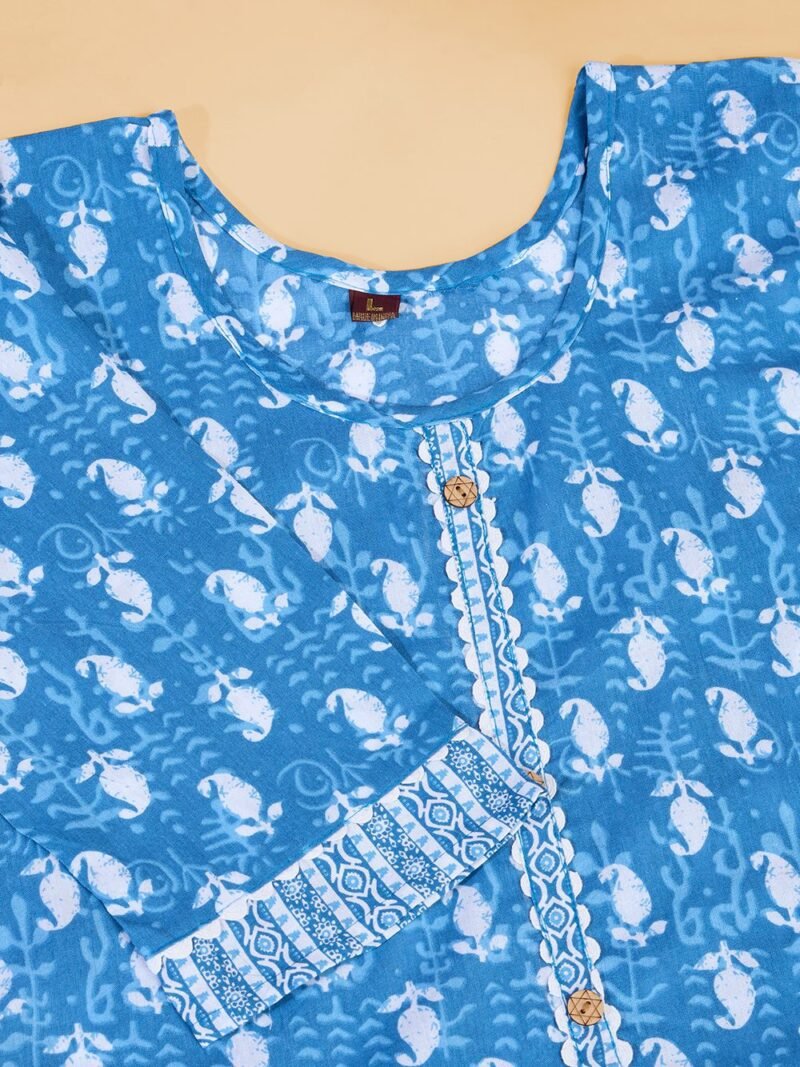 Women Blue Floral Printed Kurta Set with Dupatta - Image 6