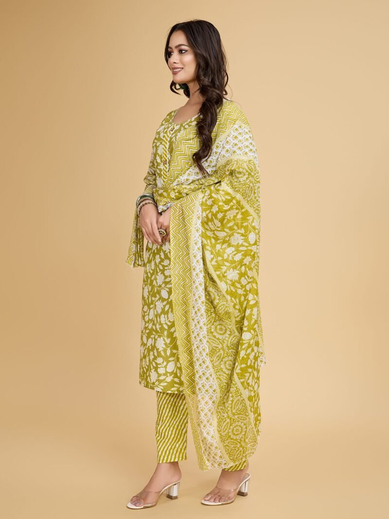 Luish Womens Yellow Floral Printed Kurta Set with Dupatta - Image 2